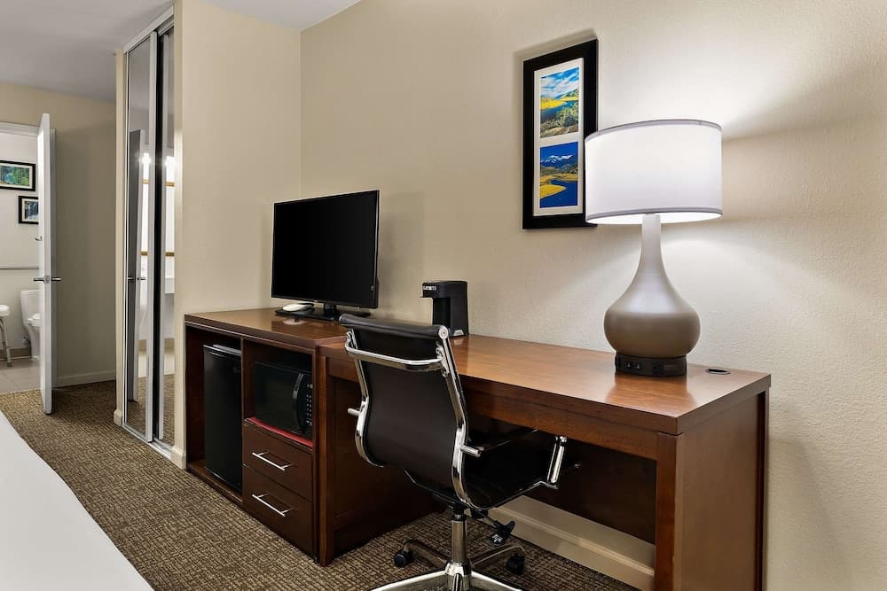 Comfort Inn & Suites Sequoia/Kings Canyon gallery photo in Three Rivers, CA — image 15