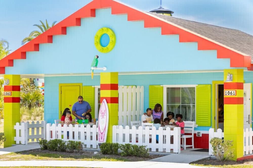 LEGOLAND Beach Retreat interior in Winter Haven, FL — gallery photo 2