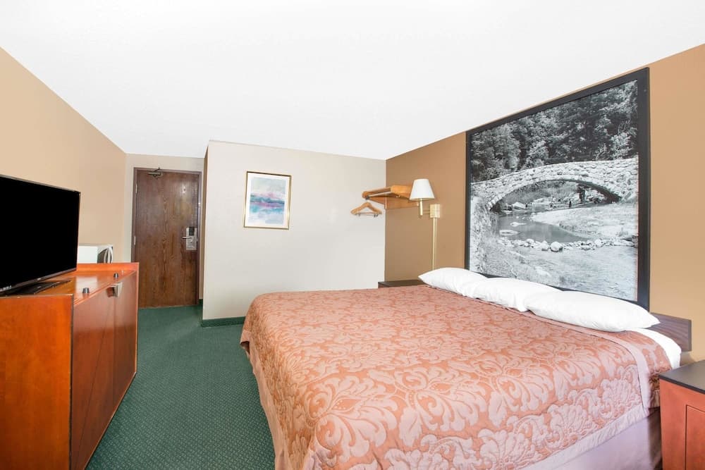 Super 8 by Wyndham Sioux City/Morningside Area gallery photo in Sioux City, IA — image 9