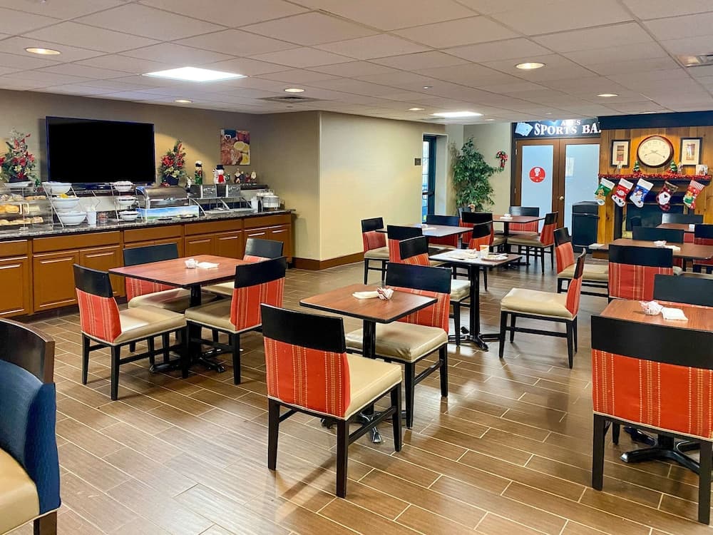 Comfort Suites Near Casinos Norwich-Uncasville CT gallery photo in Norwich, CT — image 37