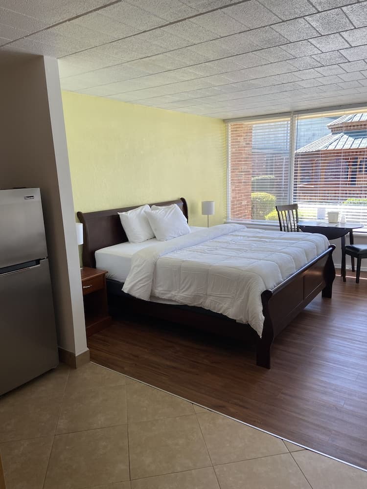 Ramada by Wyndham Butler/Tesla Biohealing Resort gallery photo in Butler, PA — image 40