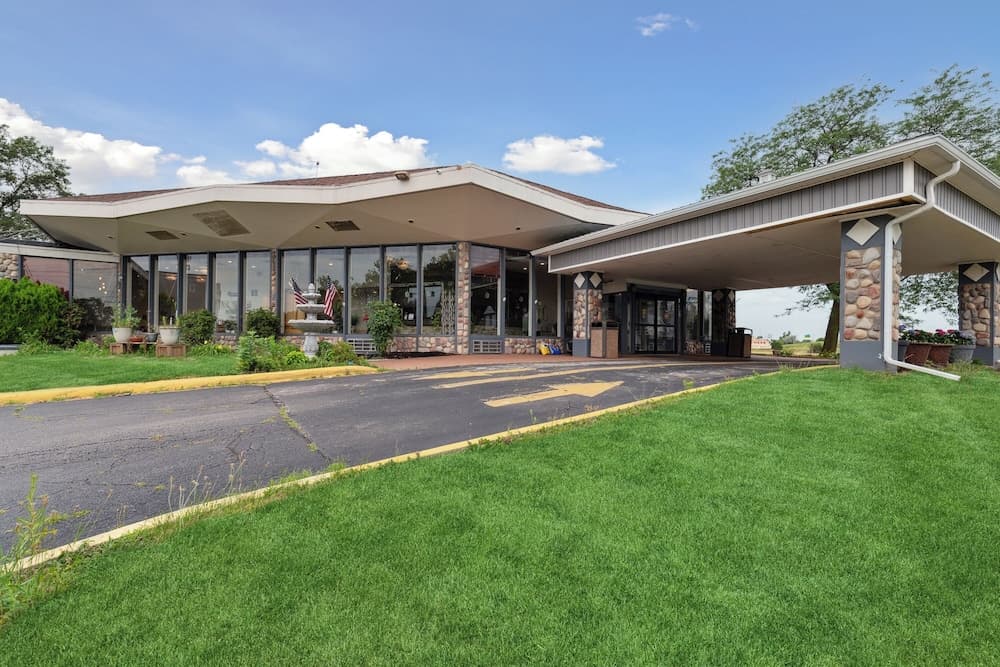 Miami Suites Hotel — hotel in Toledo, Ohio