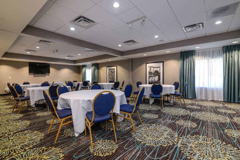 Hampton Inn Brighton gallery photo in Brighton, MI — image 25