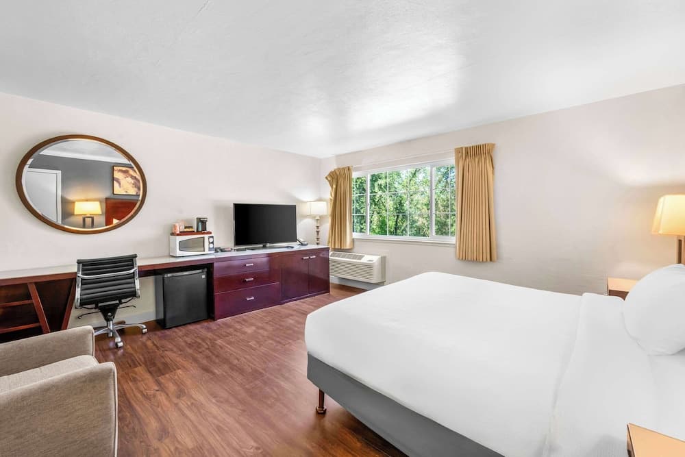 Quality Inn & Suites Jackson gallery photo in Jackson, CA — image 17
