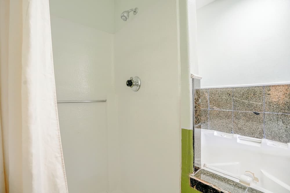 Day&Night Inn gallery photo in Hesperia, CA — image 37
