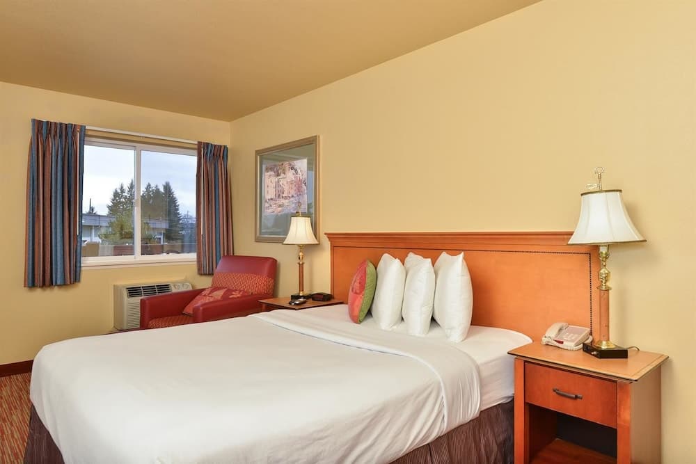 Americas Best Value Inn Lakewood Tacoma S property views in Lakewood, WA — gallery photo 3