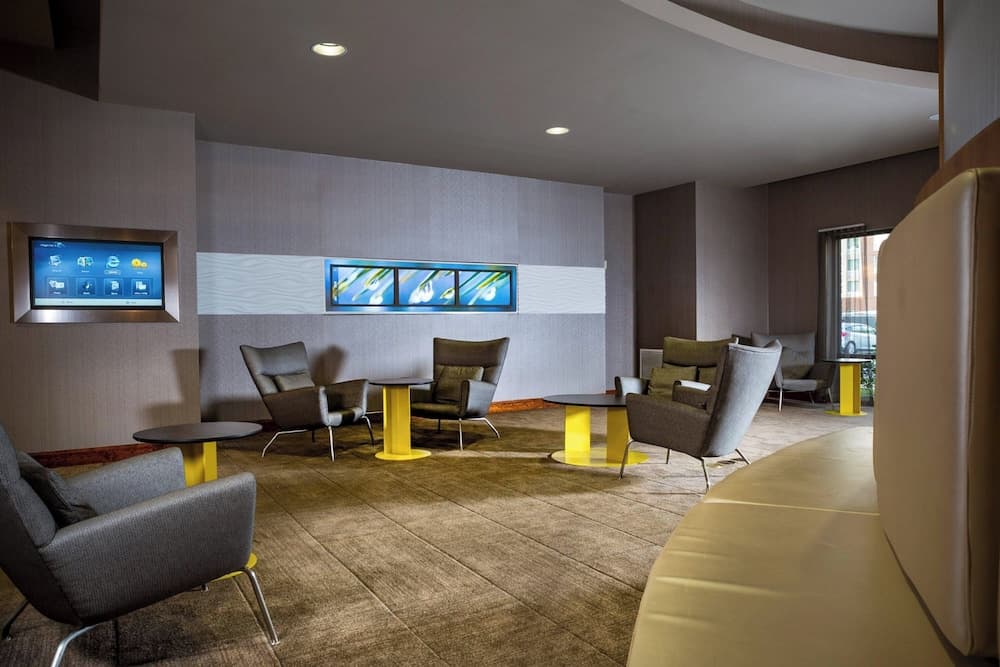 Springhill Suites by Marriott Hampton Coliseum interior in Hampton, VA — gallery photo 2