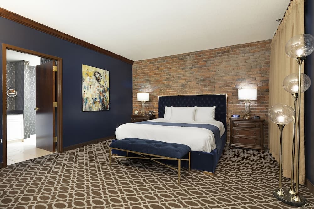 Des Lux Hotel gallery photo in Des Moines, IA — image 74