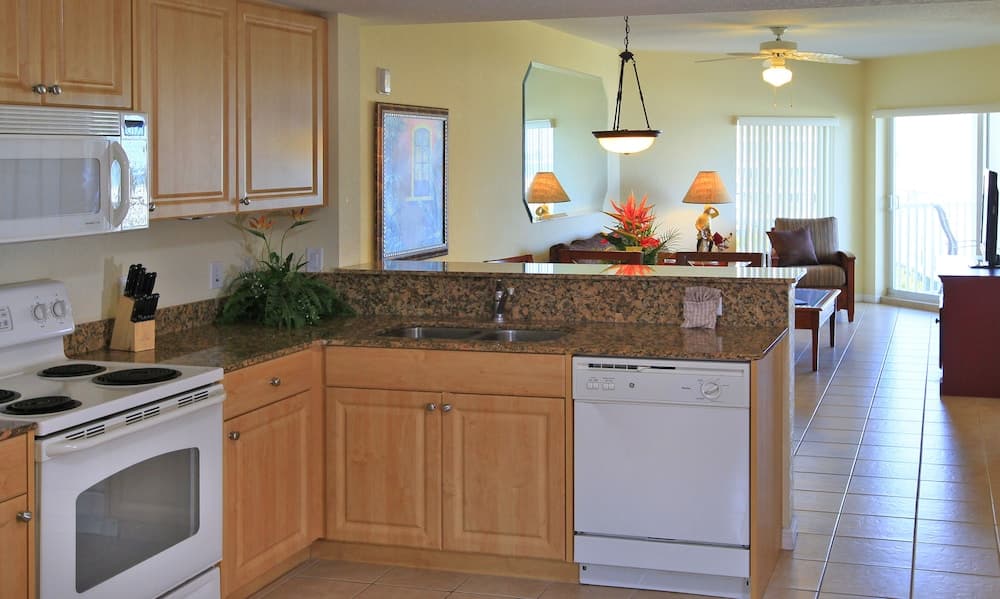 Sunset Vistas Two Bedroom Beachfront Suites property views in Treasure Island, FL — gallery photo 3