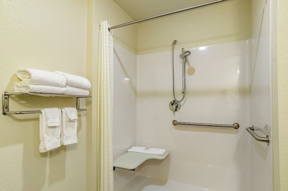 Cobblestone Inn & Suites - Vinton gallery photo in Vinton, LA — image 10