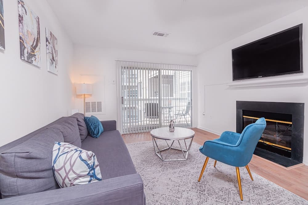 VA - Avalon - Apt 302 property views in McLean, VA — gallery photo 3