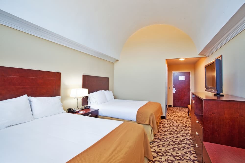 Holiday Inn Express & Suites Macon - I-475 By IHG property views in Macon, GA — gallery photo 3
