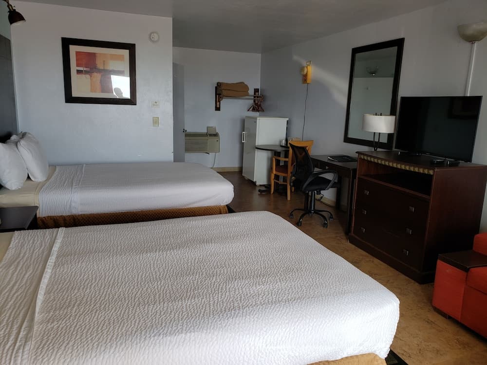 Topaz Motel property views in Flagler Beach, FL — gallery photo 3