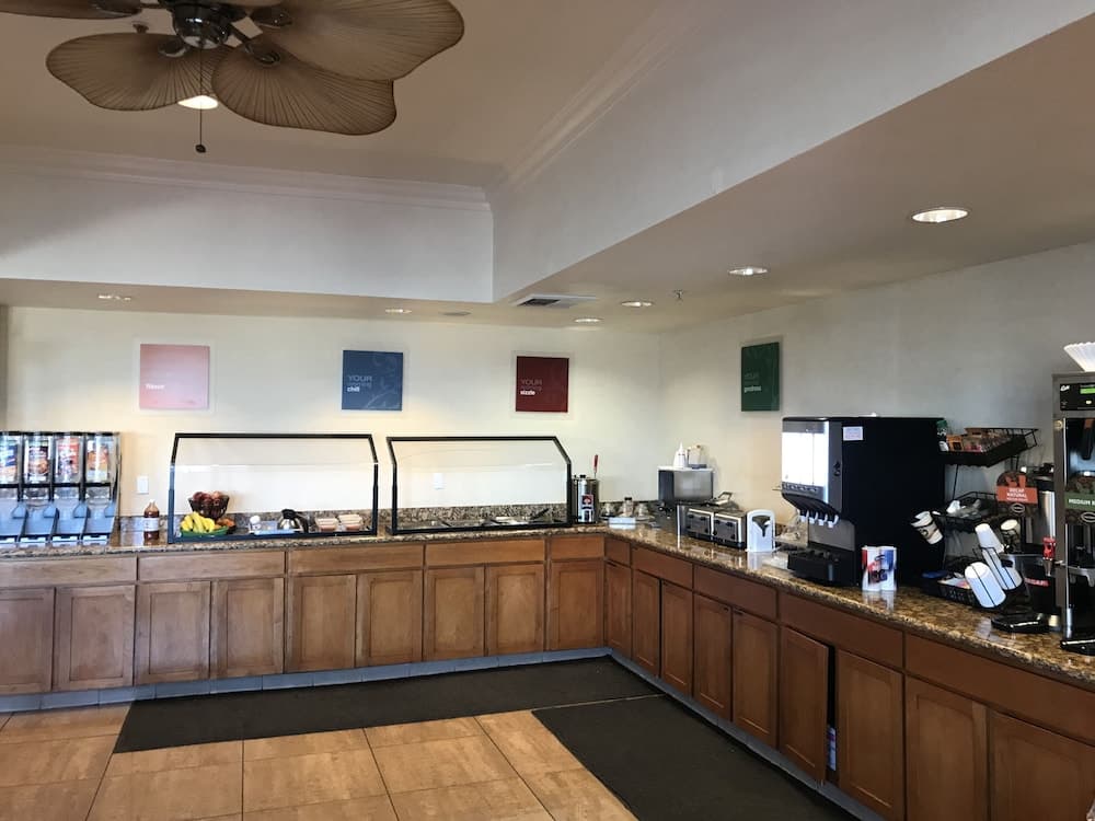 Hawthorn Suites by Wyndham Victorville gallery photo in Victorville, CA — image 8