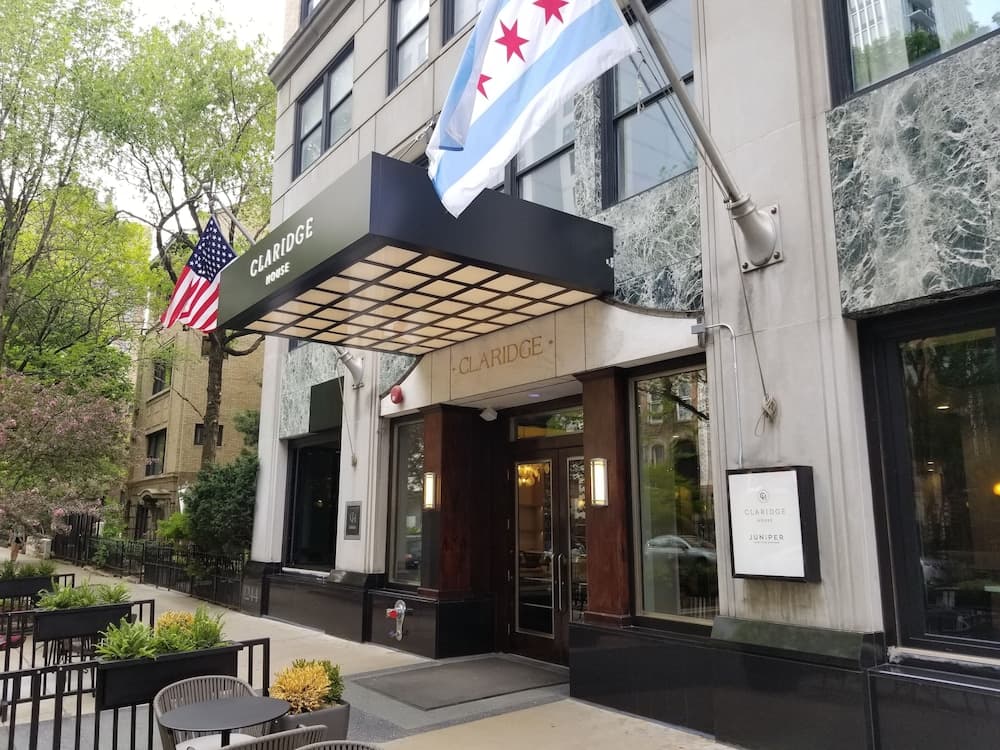 Claridge House Chicago, Tapestry Collection by Hilton interior in Chicago, IL — gallery photo 2