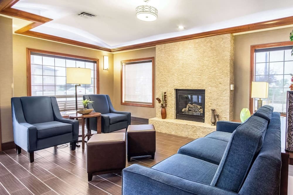 Comfort Inn & Suites Gillette near Campbell Medical Center property views in Gillette, WY — gallery photo 3