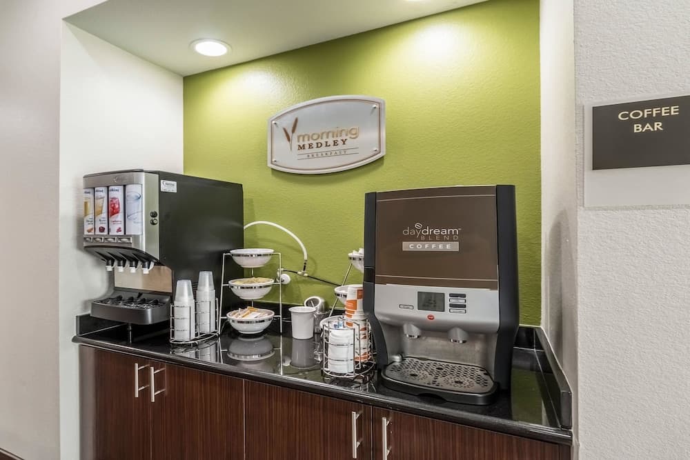 Sleep Inn & Suites College Station near University interior in College Station, TX — gallery photo 2