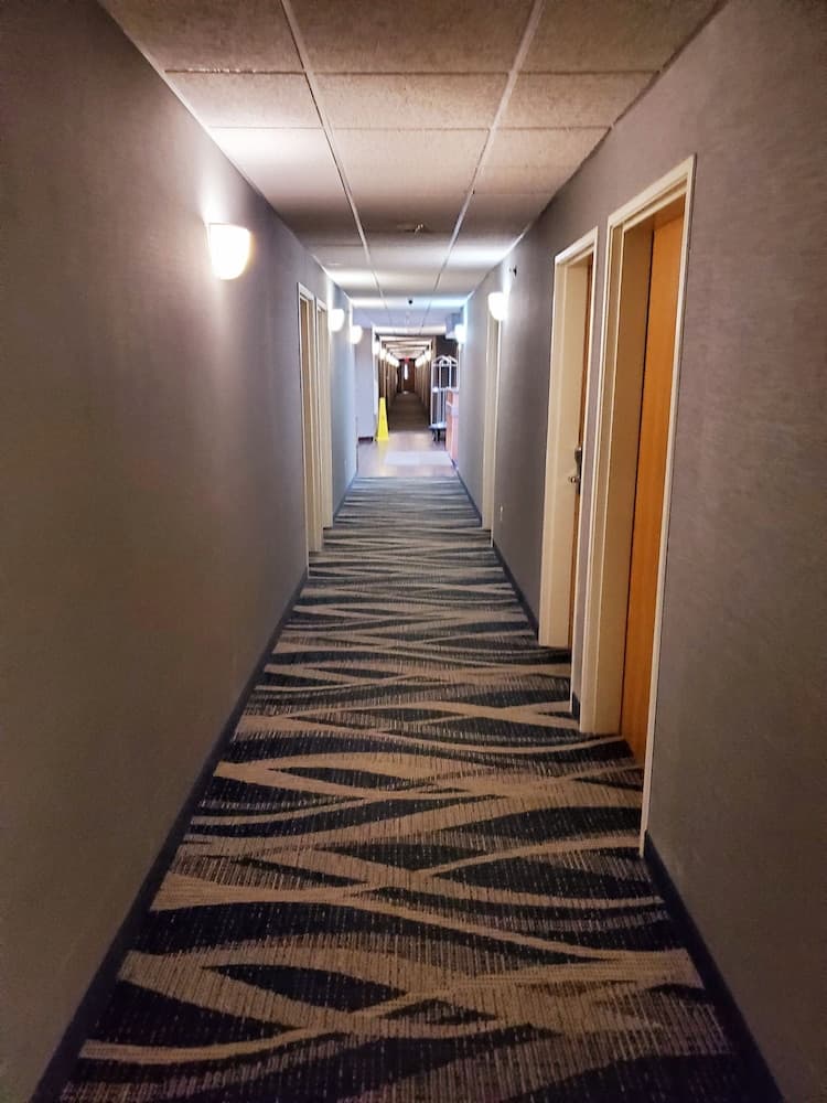 Americas Best Value Inn & Suites Racine gallery photo in Mount Pleasant, WI — image 28