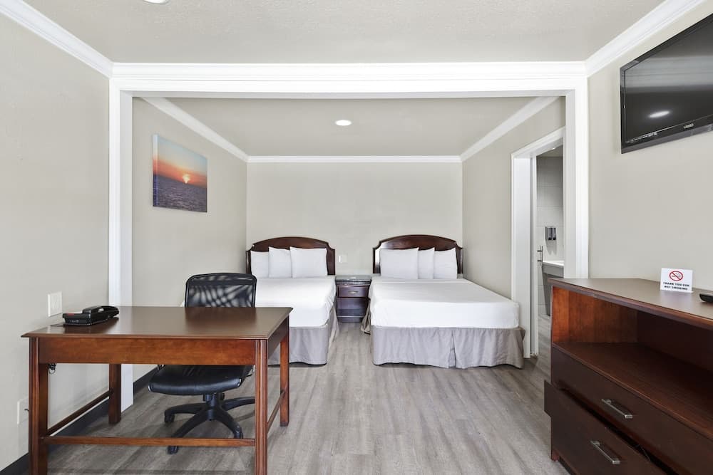Le Blanc Inn & Suites gallery photo in El Monte, CA — image 11