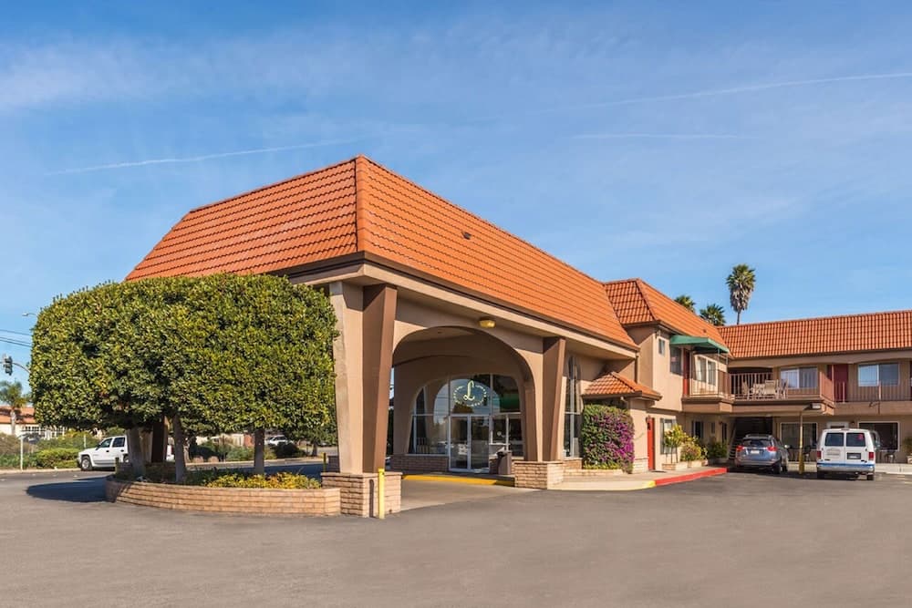 Laurel Inn Motel gallery photo in Salinas, CA — image 30
