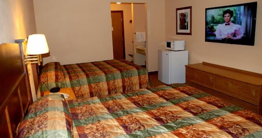 Best Rest Inn & Suites property views in West Union, IA — gallery photo 3