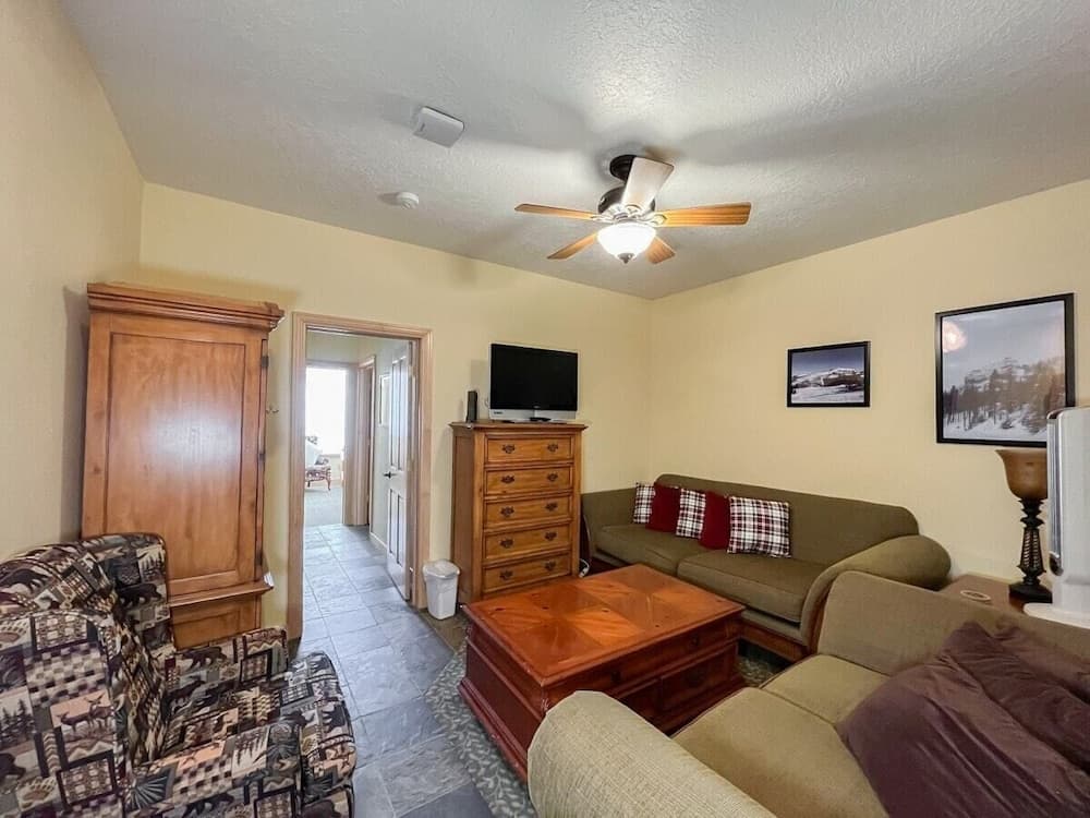 CBL 2314 property views in Brian Head, UT — gallery photo 3