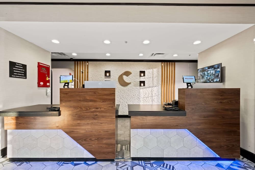 Comfort Suites Airport gallery photo in Newport News, VA — image 40
