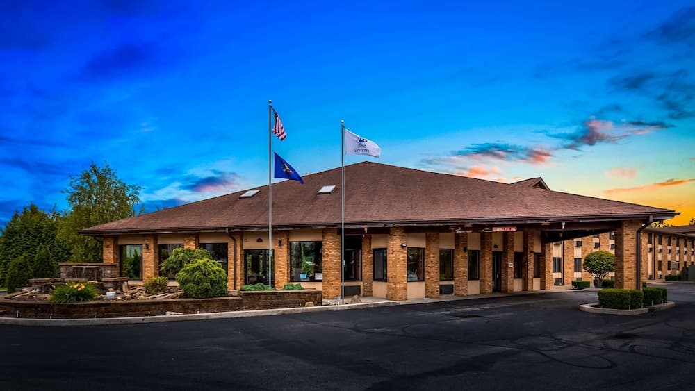 SureStay by Best Western Grove City featured exterior or lobby in Grove City, PA — similar hotel