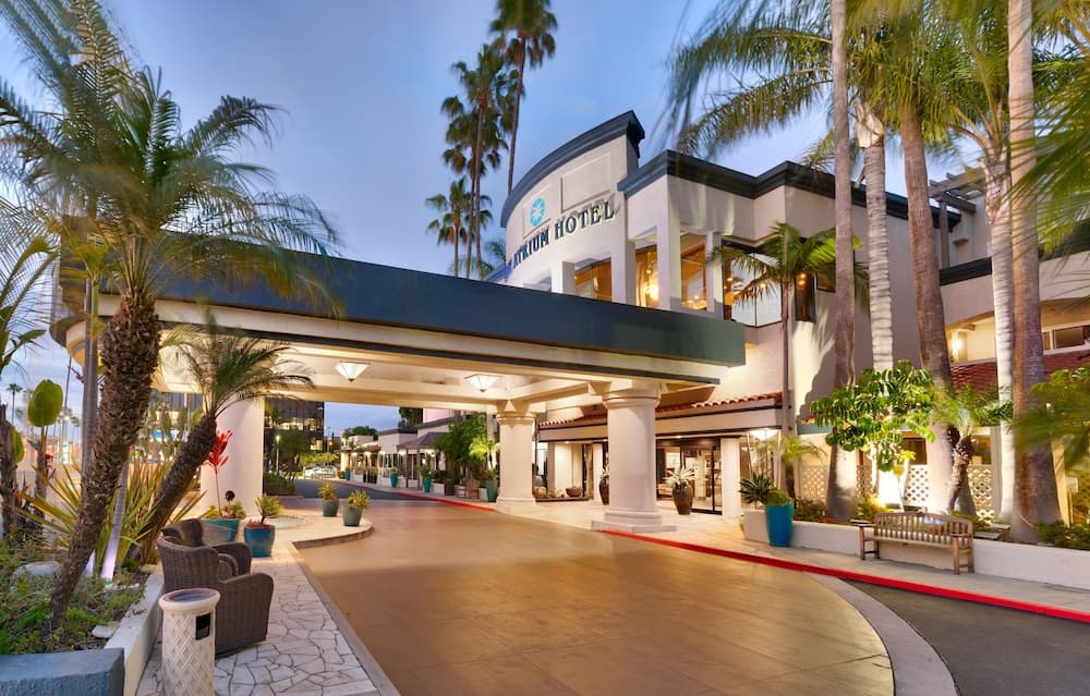 Atrium Hotel at Orange County Airport gallery photo in Irvine, CA — image 26