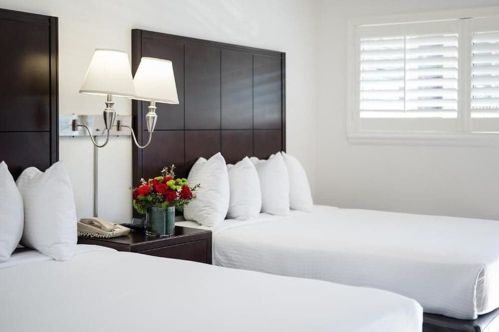 Alpine Inn near Convention Center and the Park gallery photo in Anaheim, CA — image 32