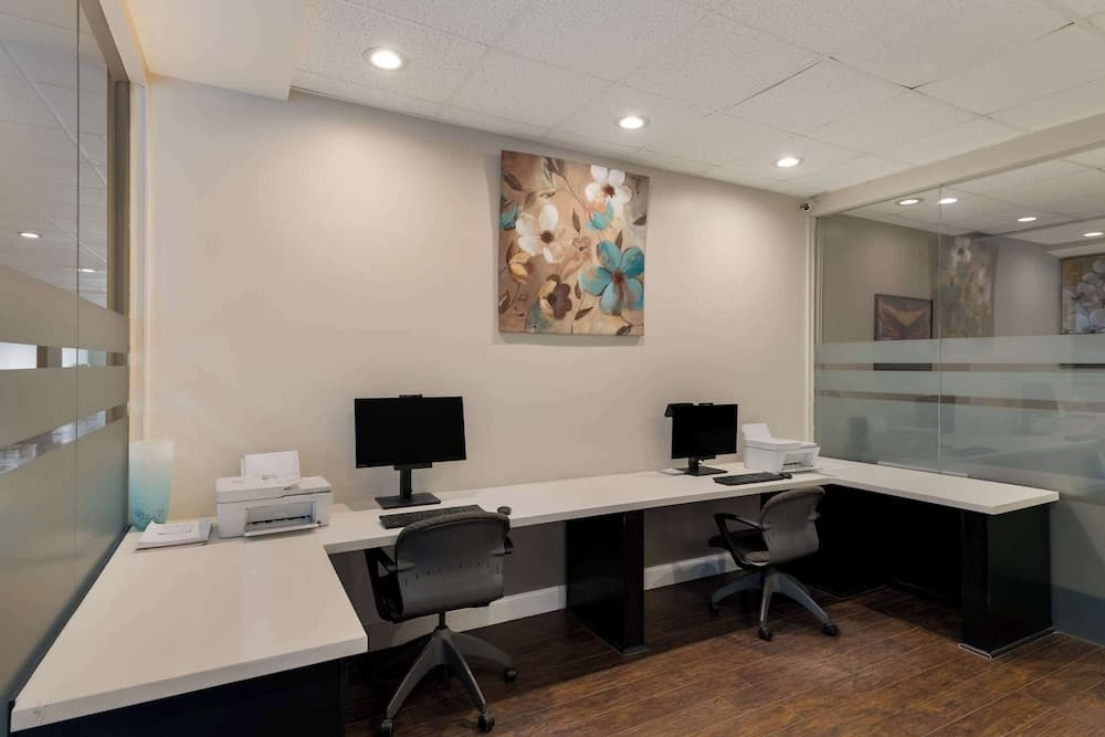 Clarion Hotel San Angelo near Convention Center gallery photo in San Angelo, TX — image 27