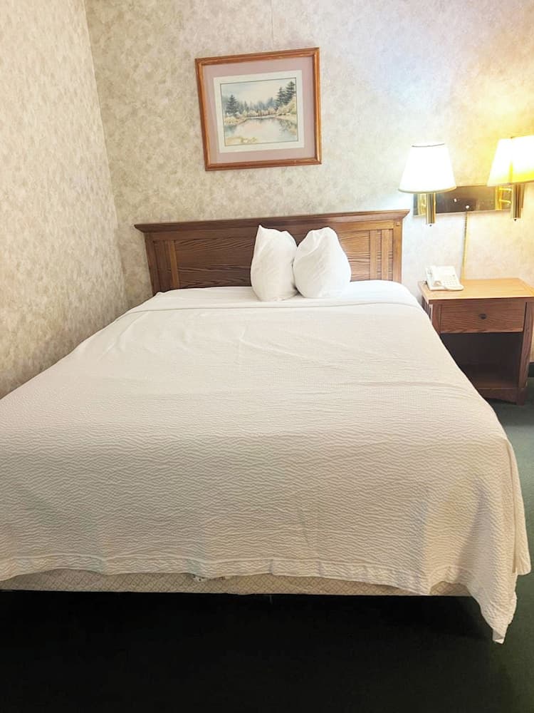 Blue Way Inn & Suites La Crosse gallery photo in La Crosse, WI — image 9
