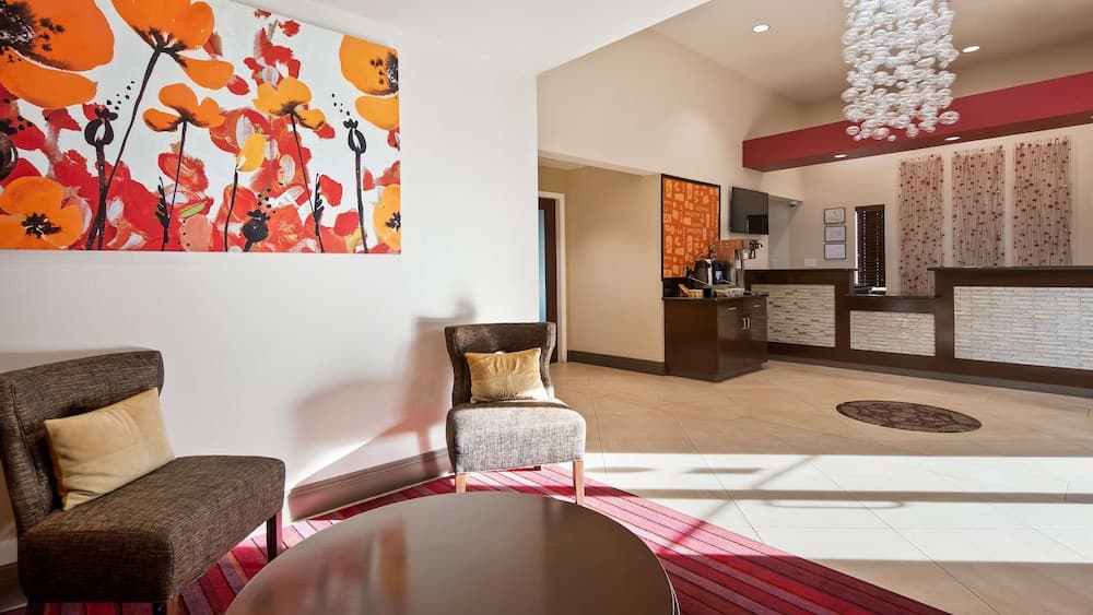 Best Western Fallon Inn & Suites interior in Fallon, NV — gallery photo 2