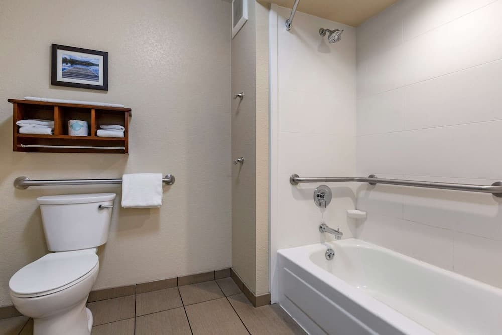 Comfort Inn & Suites Coeur d'Alene gallery photo in Coeur d'Alene, ID — image 17