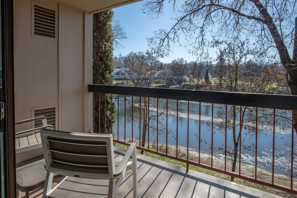 Riverside Inn gallery photo in Grants Pass, OR — image 5