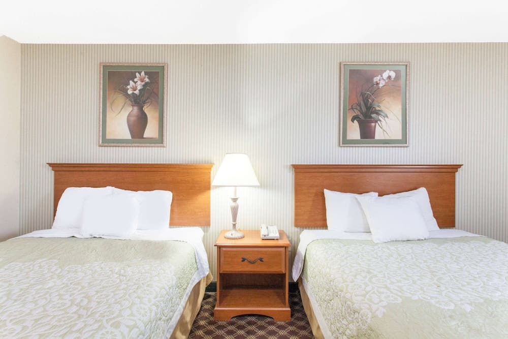 Days Inn & Suites by Wyndham Seaford gallery photo in Seaford, DE — image 13