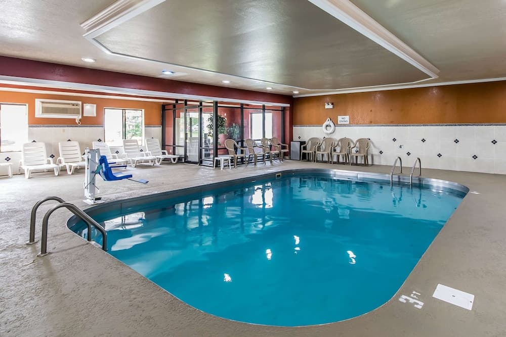 Quality Inn & Suites Evansville North gallery photo in Evansville, IN — image 21