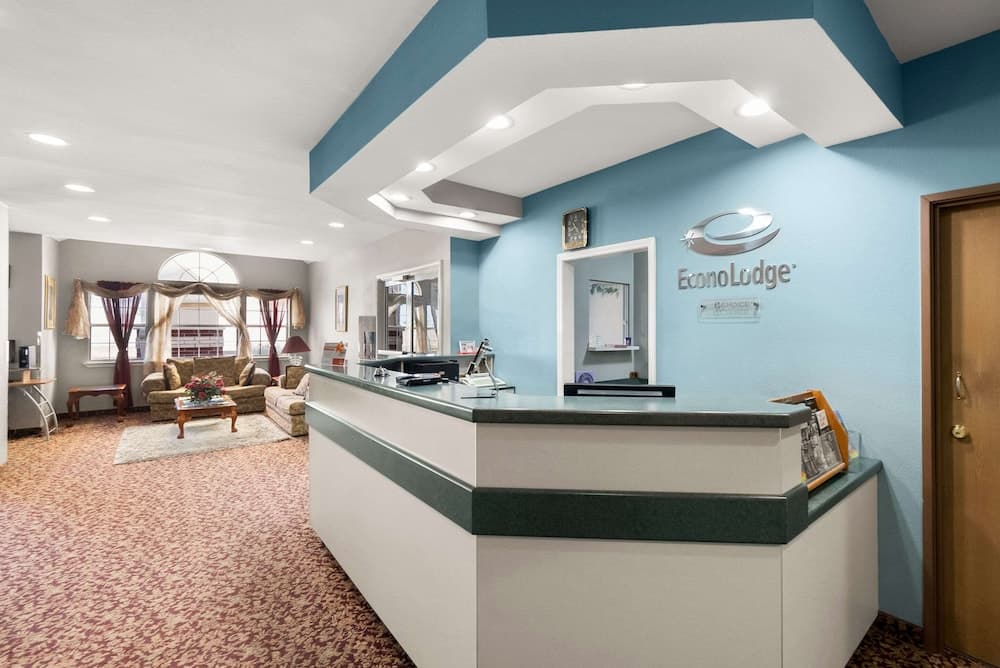 Econo Lodge Inn & Suites Mesquite - Dallas East gallery photo in Mesquite, TX — image 4