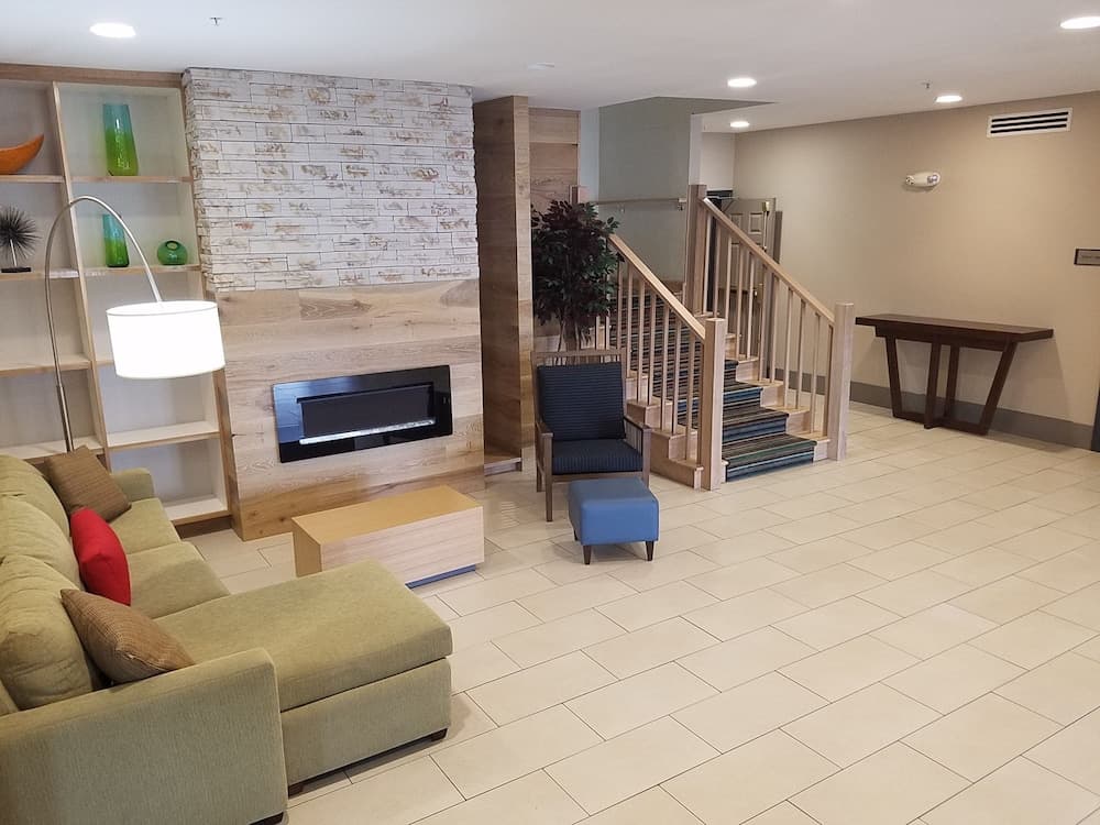 Country Inn & Suites by Radisson, Washington, D.C. East - Capitol Heights, MD property views in Capitol Heights, MD — gallery photo 3