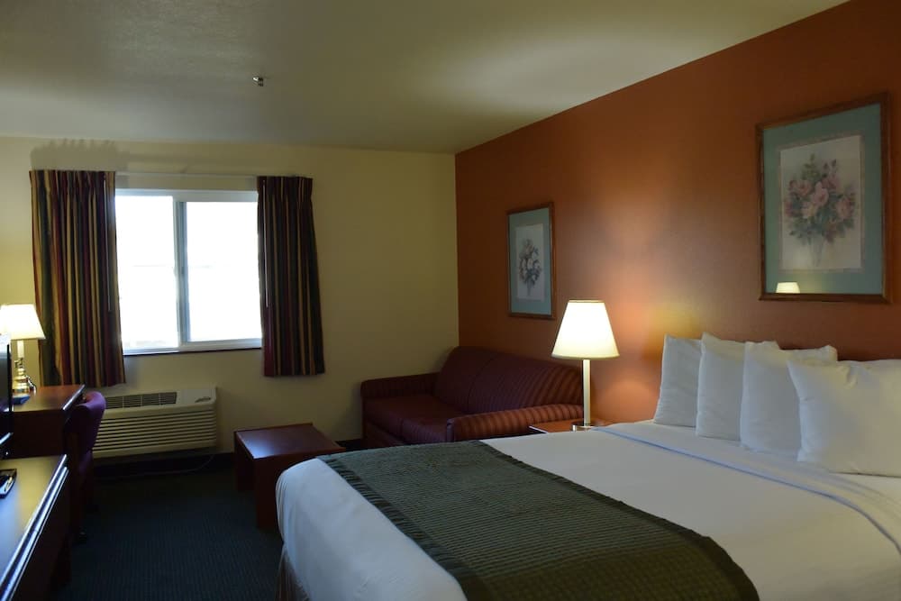 Travelodge Suites by Wyndham Newberg gallery photo in Newberg, OR — image 83