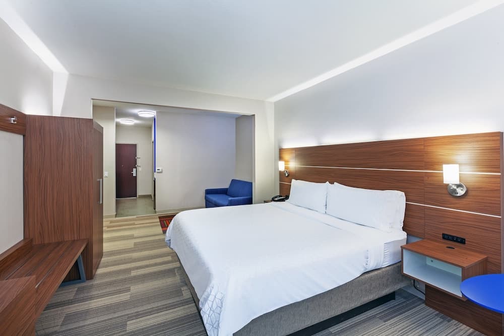 Holiday Inn Express Hotel & Suites Orange by IHG gallery photo in Orange, TX — image 37