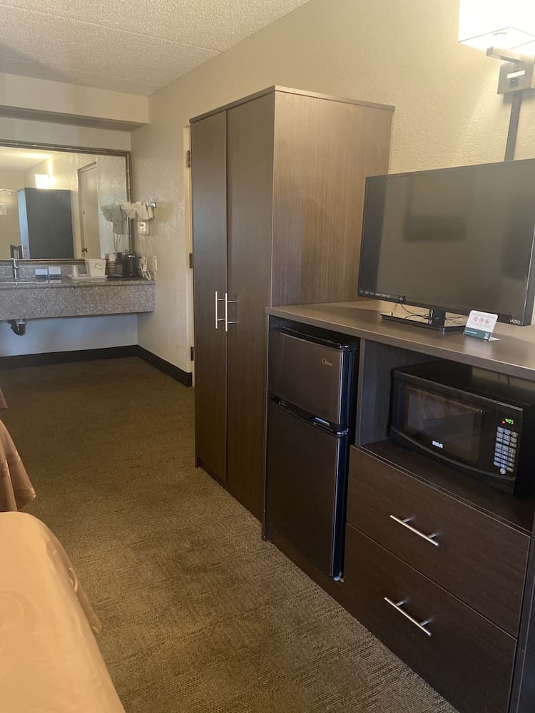 Quality Inn Riverside near UCR and Downtown gallery photo in Riverside, CA — image 9