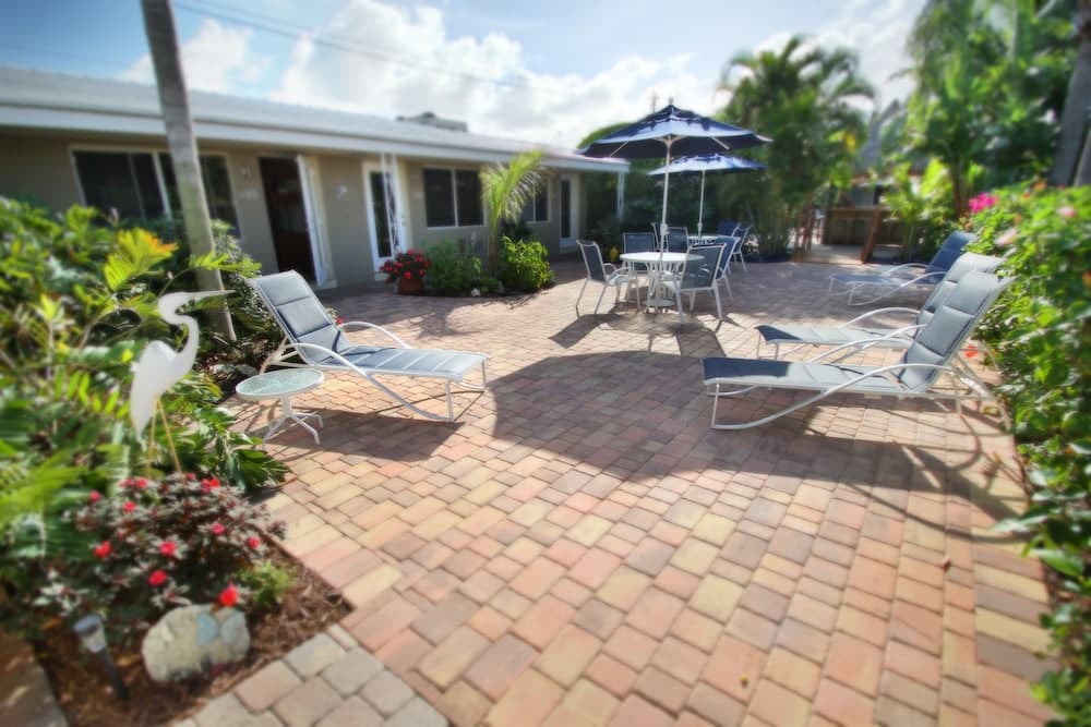 Casitas Coral Ridge featured exterior or lobby in Fort Lauderdale, FL — similar hotel