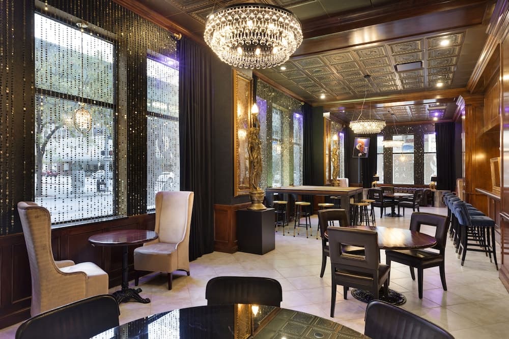 Des Lux Hotel gallery photo in Des Moines, IA — image 67