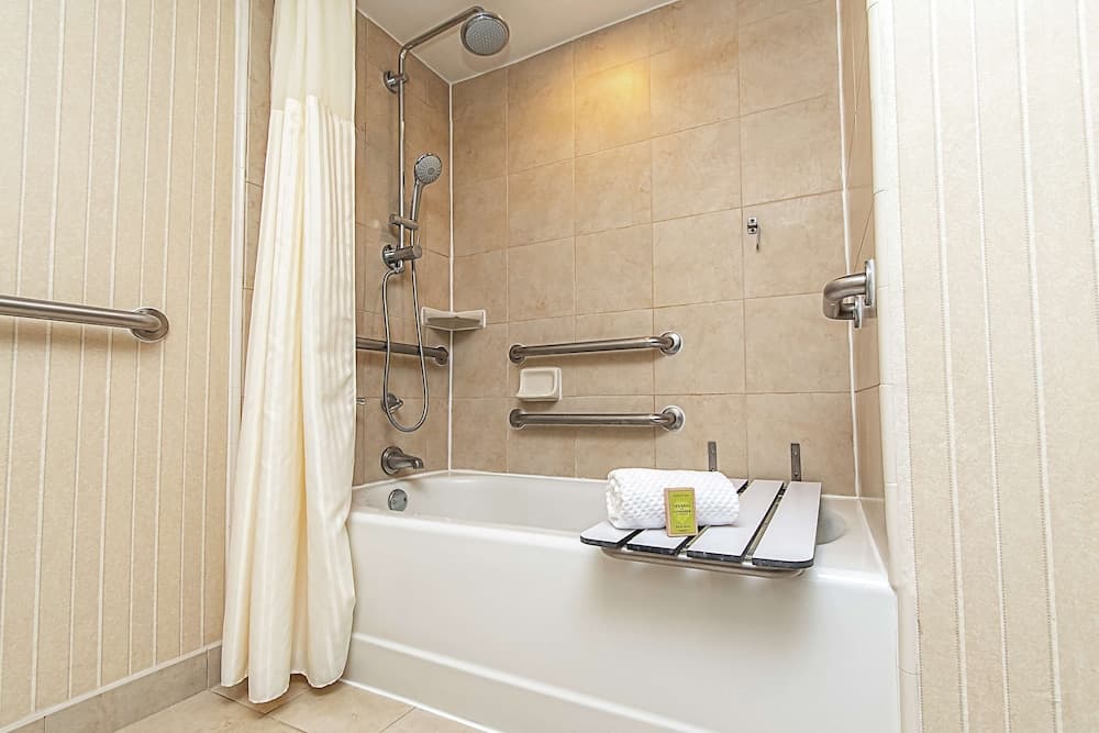 DoubleTree by Hilton Hotel Lafayette gallery photo in Lafayette, LA — image 10
