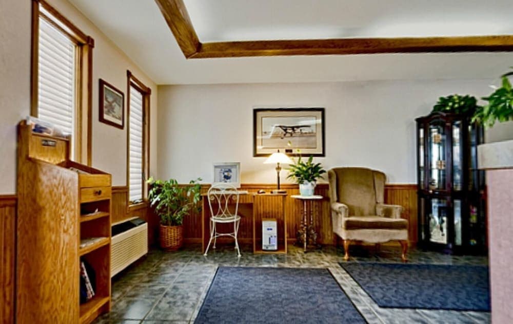 Home Suites interior in Thief River Falls, MN — gallery photo 2