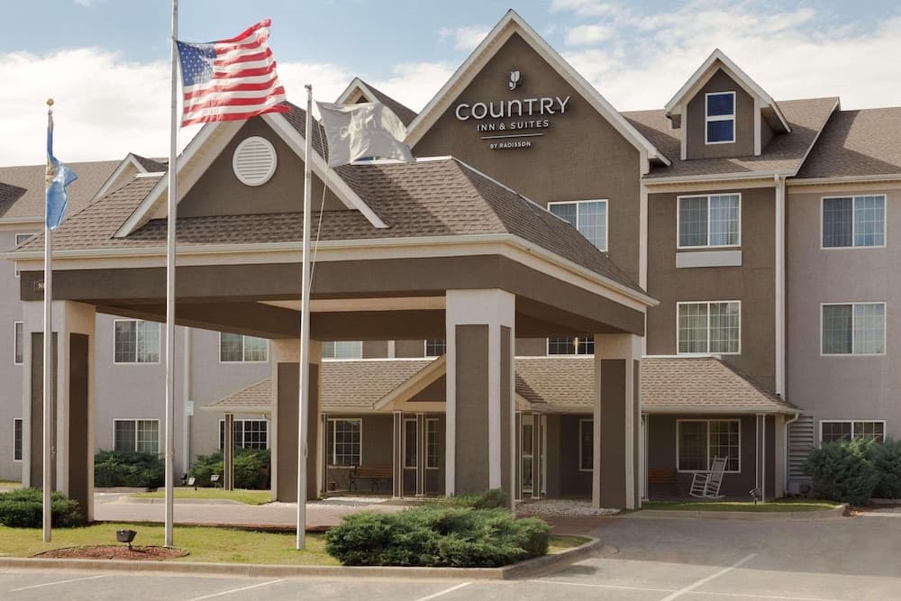 Country Inn & Suites by Radisson, Norman near University featured exterior or lobby in Norman, OK — similar hotel