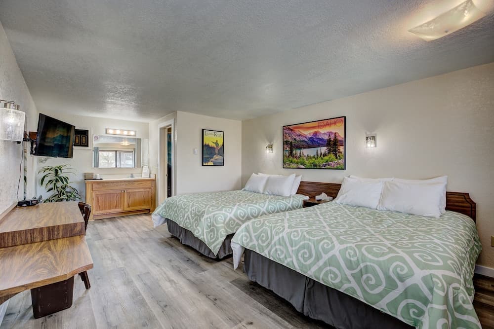 Weiser Motel & RV Park interior in Weiser, ID — gallery photo 2