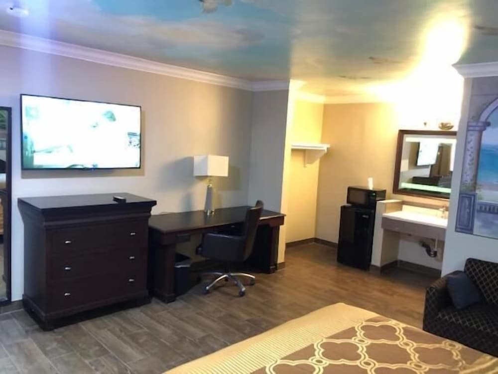 Mesa Motel gallery photo in Costa Mesa, CA — image 20
