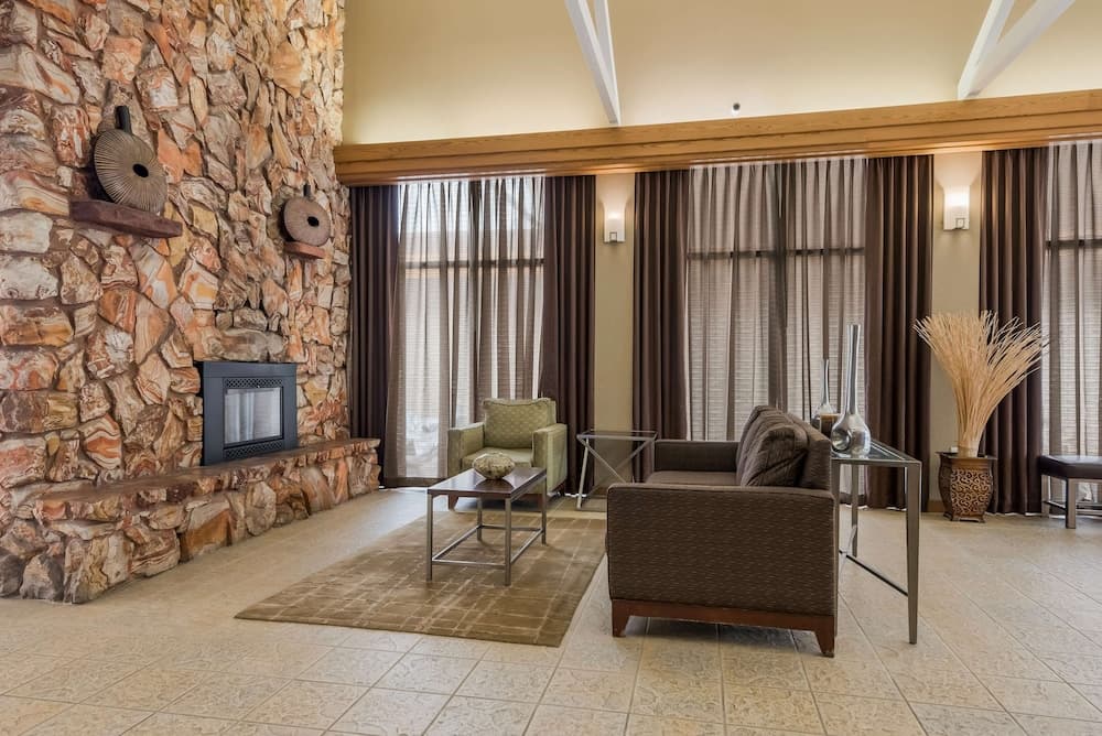 Best Western Town & Country Inn interior in Cedar City, UT — gallery photo 2
